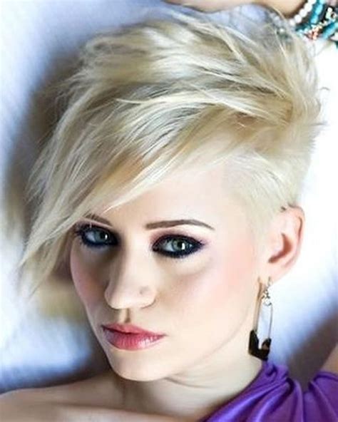 Asymmetrical Short Hair 2018 – 33 Haute Short Hairstyles & Haircuts ...