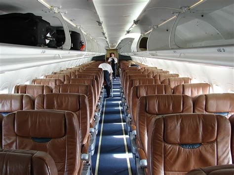 How Wide Are Airplane Aisles? – HighSkyFlying