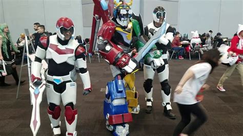 Voltron Cosplay at Anime NYC 2017 - YouTube