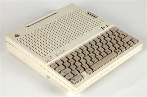 APPLE IIc - Muzeul virtual