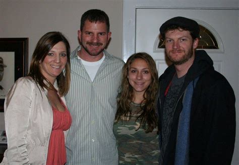 https://www.facebook.com/KelleyEarnhardt?fref=photo Kelley, Kerry, Taylor Nicole, and Dale ...