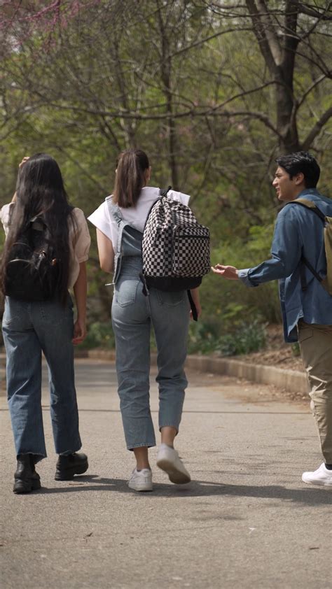 Students Walking inside the Campus · Free Stock Video