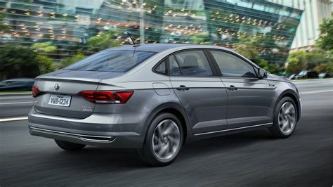 2018 VW Virtus (VW Polo based sedan) unveiled for South America