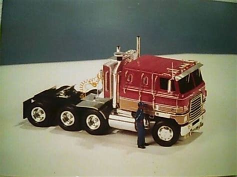 226 best awesome. model big rigs images on Pinterest | Rigs, Model kits ...