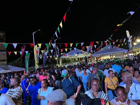 Calypso semi-finals draws massive crowd - Dominica News Online