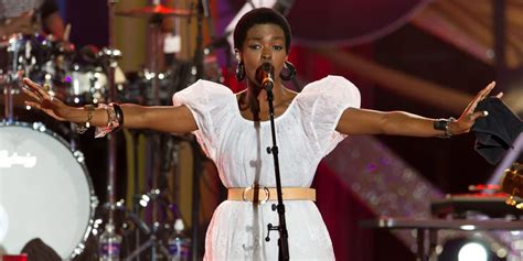 Lauryn Hill Set To Give Fans Early Thanksgiving Treat | Lauryn hill, Fashion, Black girls rock