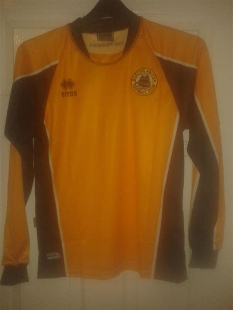 Boston United 2010-11 Home Kit