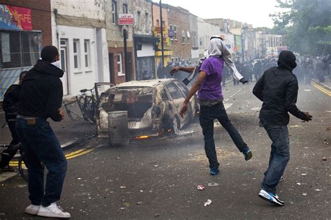 In London, IMB workers reach out during riots | Baptist Press