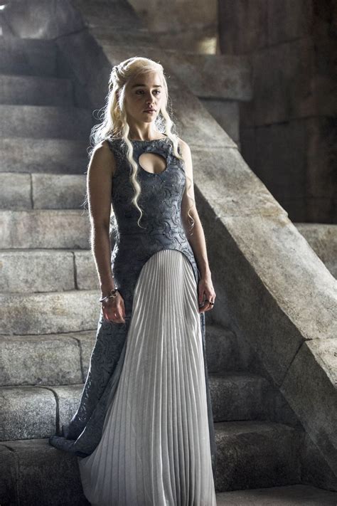 Daenerys Targaryen | Game of Thrones Season 4 | Game of thrones dress, Game of thrones costumes ...