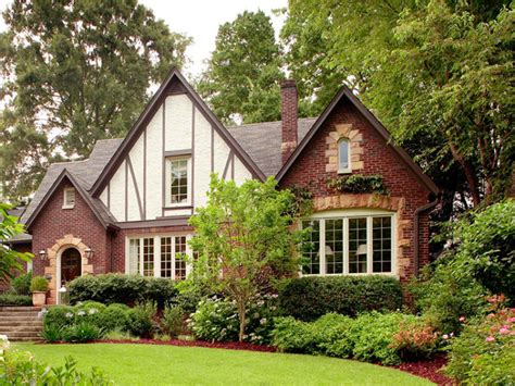 The 10 Most Popular Types of Houses in the United States