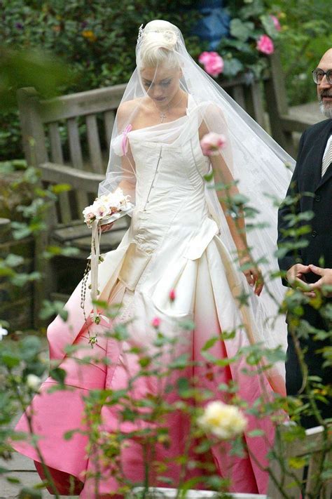 Rock Wedding - Gwen Stefani Wedding Dress Photo #2046914 - Weddbook