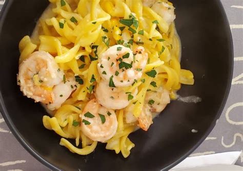 Pasta con camarones al ajillo Receta de Nydia- Cookpad