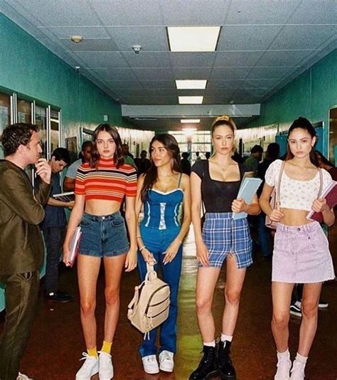 90s LOVE in 2021 | 2000s fashion outfits, Old school fashion, 90s fashion outfits