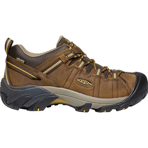 best hiking shoes for wide feet 2024 - www.hikingfeet.com