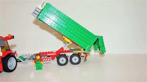 LEGO IDEAS - Lego City tractor and red rear wheel turn tipper