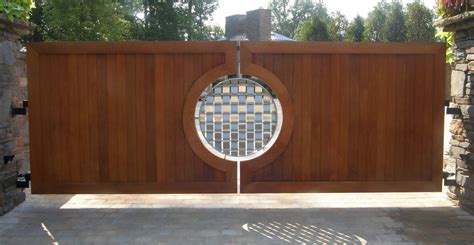 Simple Gate Design For Small House: 15 Best Front Gate Ideas | Puertas de hierro, Puerta de ...