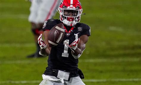 Watch: Georgia’s George Pickens lays out for a 51 yard catch