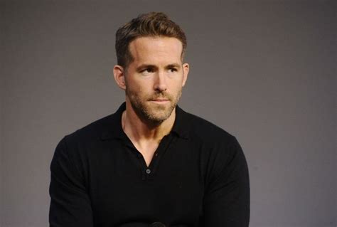 Ryan Reynolds Pays Tribute To Late Father With Touching Photo ...