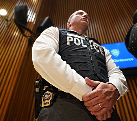 Built different: NYPD unveils new bulletproof vests for detectives ...