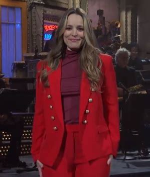 Rachel McAdams makes surprise 'SNL' appearance