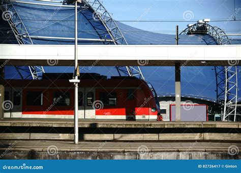 Cologne train station editorial photography. Image of station - 82726417