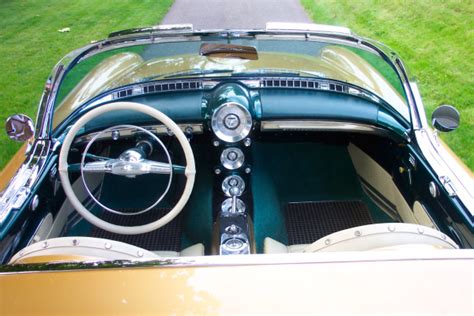 1954 OLDSMOBILE F-88 GM CONCEPT CAR - Interior - 22627