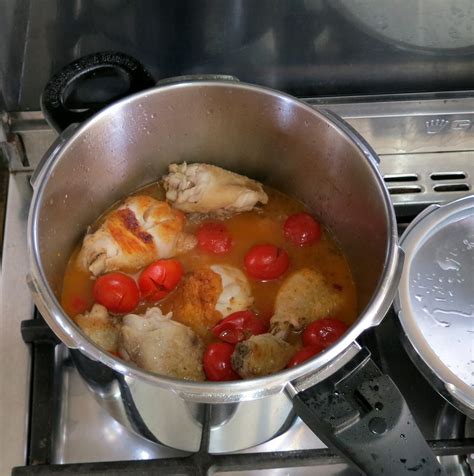 Summer Cherry Tomato Chicken Cacciatore ⋆ hip pressure cooking