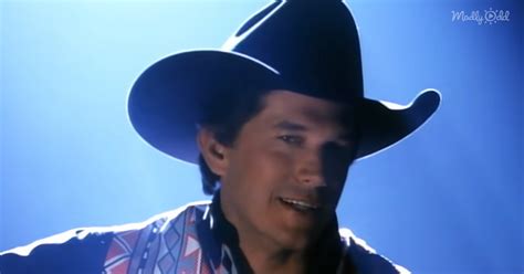 George Strait Sings Emotional Classic Hit Love Song “I Cross My Heart”