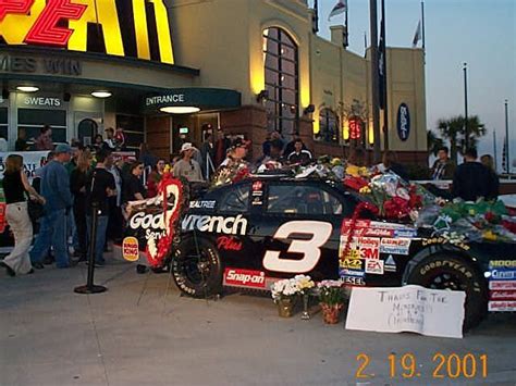 memorial on his car | Dale Earnhardt | Pinterest | Dale earnhardt, Dale ...