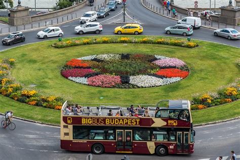 Budapest Hop-On Hop-Off Tour: classic,premium,deluxe and night tour 2021