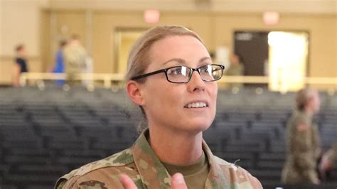 Trailblazing female US Army commander Meghann Sullivan, 44, who is ...