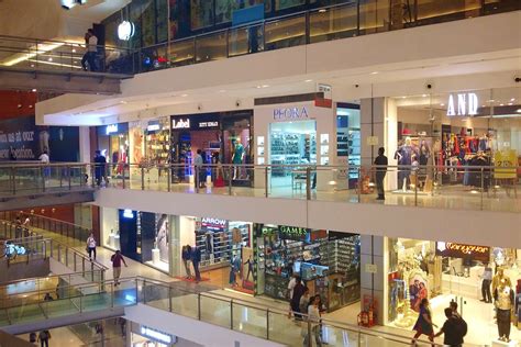 Top 10 Biggest Malls in Mumbai