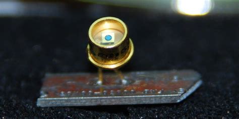 Advantages and disadvantages of avalanche photodiode - Semiconductor ...