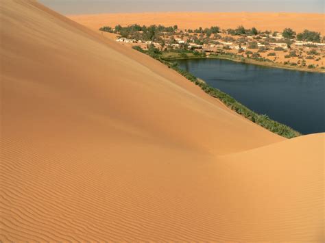 Oasis and lakes of Ubari (Oubari) in Fezzan region of Sahara desert ...