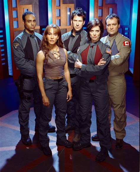 Stargate: Atlantis - Season 1 ---- Every time I see season 1 promo shoots, I have to remind ...