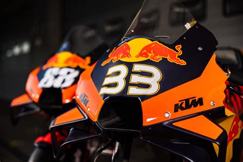 Red Bull KTM Factory Racing, pre-season shooting | MotoGP™