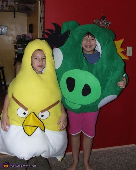 Angry Birds Game Character Costumes - King Pig and Yellow Bird | DIY ...