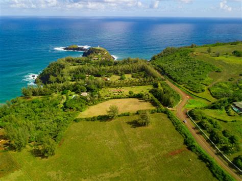 Hawaii Property With Panoramic Ocean Views - Haute Residence by Haute ...