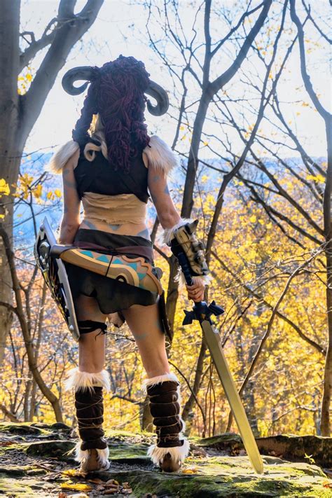 Barbarian Link Cosplay - Wintendo64 | Link cosplay, Barbarian woman, Barbarian