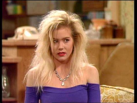 Christina Applegate/Kelly Bundy - Sitcoms Online Photo Galleries