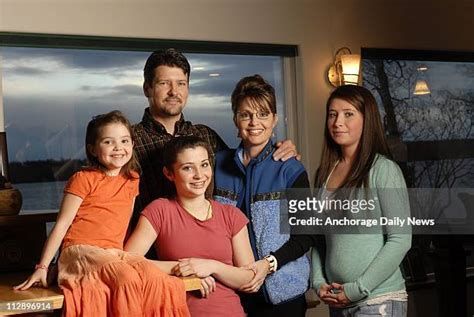 813 Sarah Palin Family Stock Photos, High-Res Pictures, and Images - Getty Images