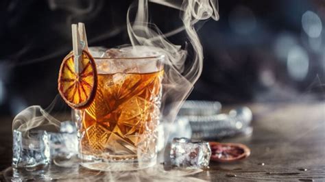 12 Best Smoking Cocktails to Drink