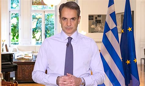 Prime Minister Apologizes for Greece's Failures in Battling Fires - GreekReporter.com