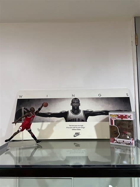 Michael Jordan Display Set, Hobbies & Toys, Memorabilia & Collectibles ...