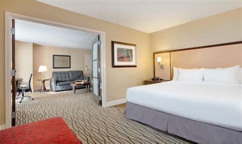 Rosemont Hotel Rooms - Rosemont Hilton Hotel near O'Hare ORD