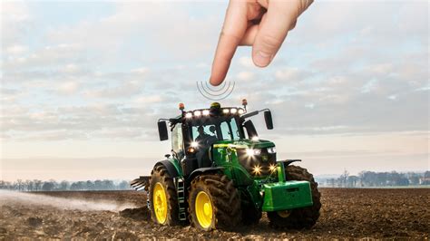 John Deere simplifies Operations Center