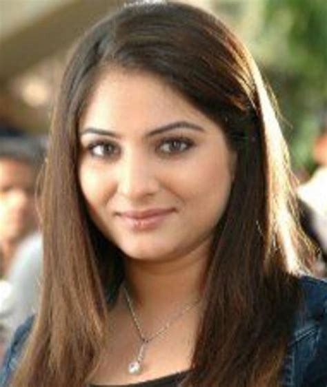 Gowri Munjal – Movies, Bio and Lists on MUBI