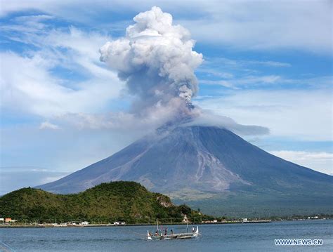 Mayon volcano erupts in the Philippines - Xinhua | English.news.cn