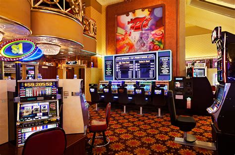 Play at Par-A-Dice Casino in East Peoria, IL - Par-A-Dice Casino