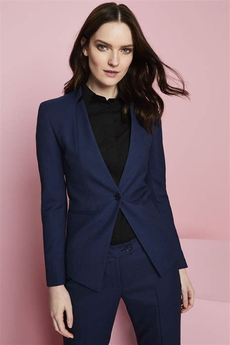 dámský kalhotový kostým | Women, Suits for women, Feminine